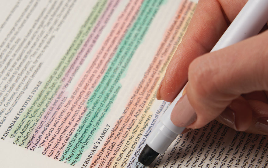 The Meaning of Colors in Bible Journaling – How to Use Color to Express Emotions